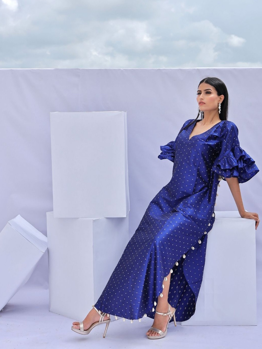 

Foram patel Electric Blue Brocade Kaftan