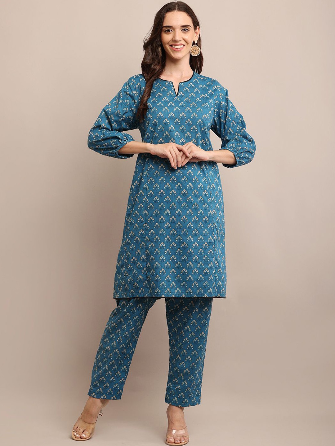 

ROZANAJAIPUR Women Floral Printed Regular Pure Cotton Kurta with Pyjamas, Blue
