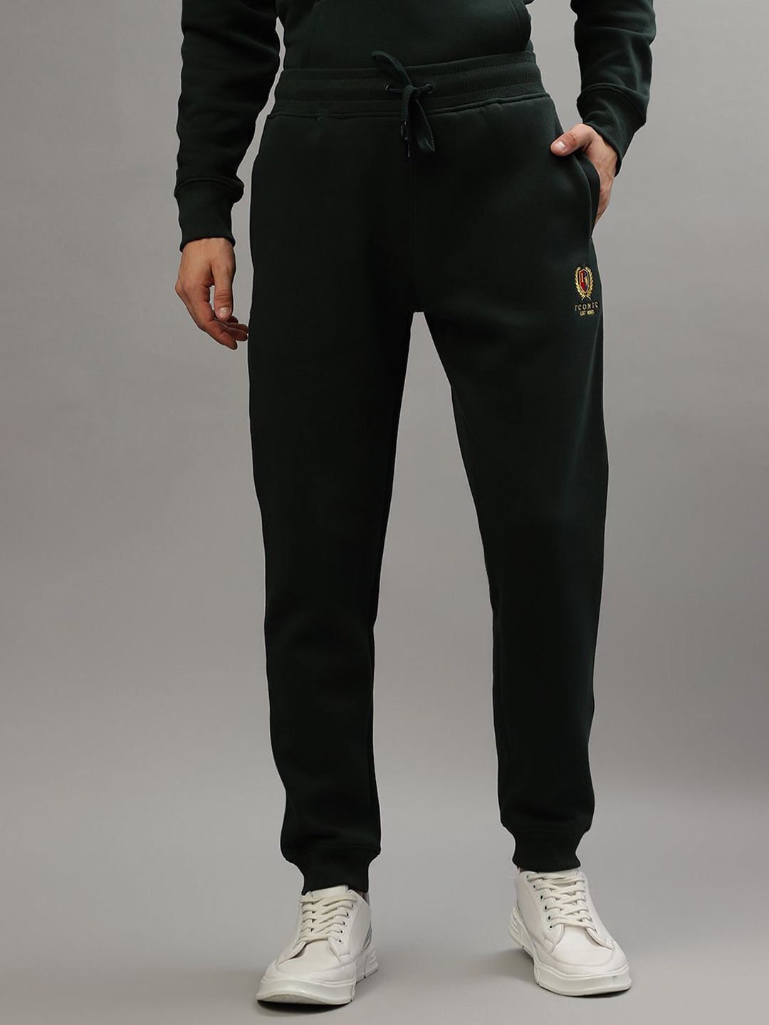 

Iconic Men Mid-Rise Joggers, Green