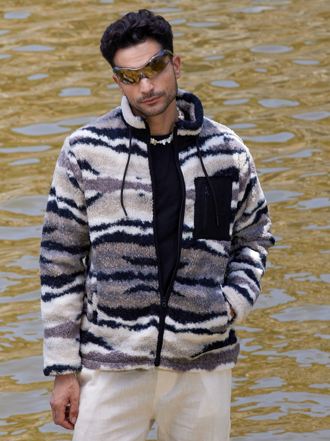 

Campus Sutra Men Printed Lightweight Bomber Jacket, White