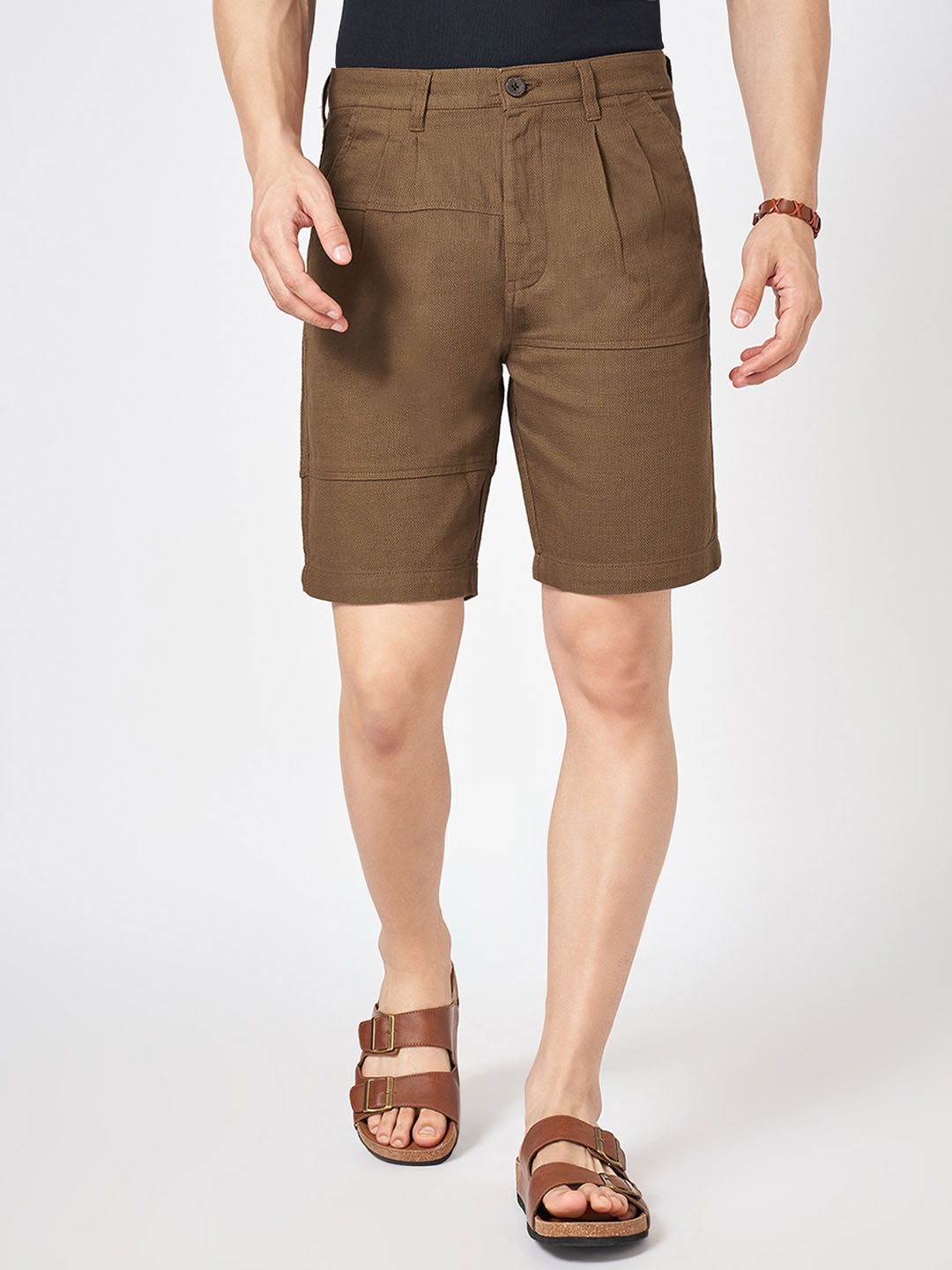 

7 Alt by Pantaloons Men Solid Cotton Slim Fit Shorts, Brown