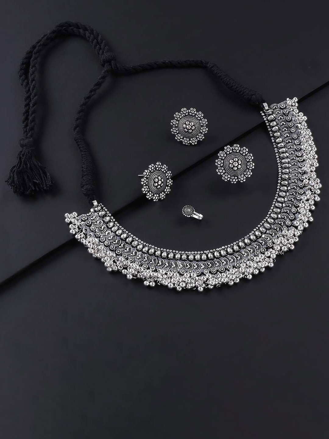 

The Pari Silver-Plated Oxidised Jewellery Set
