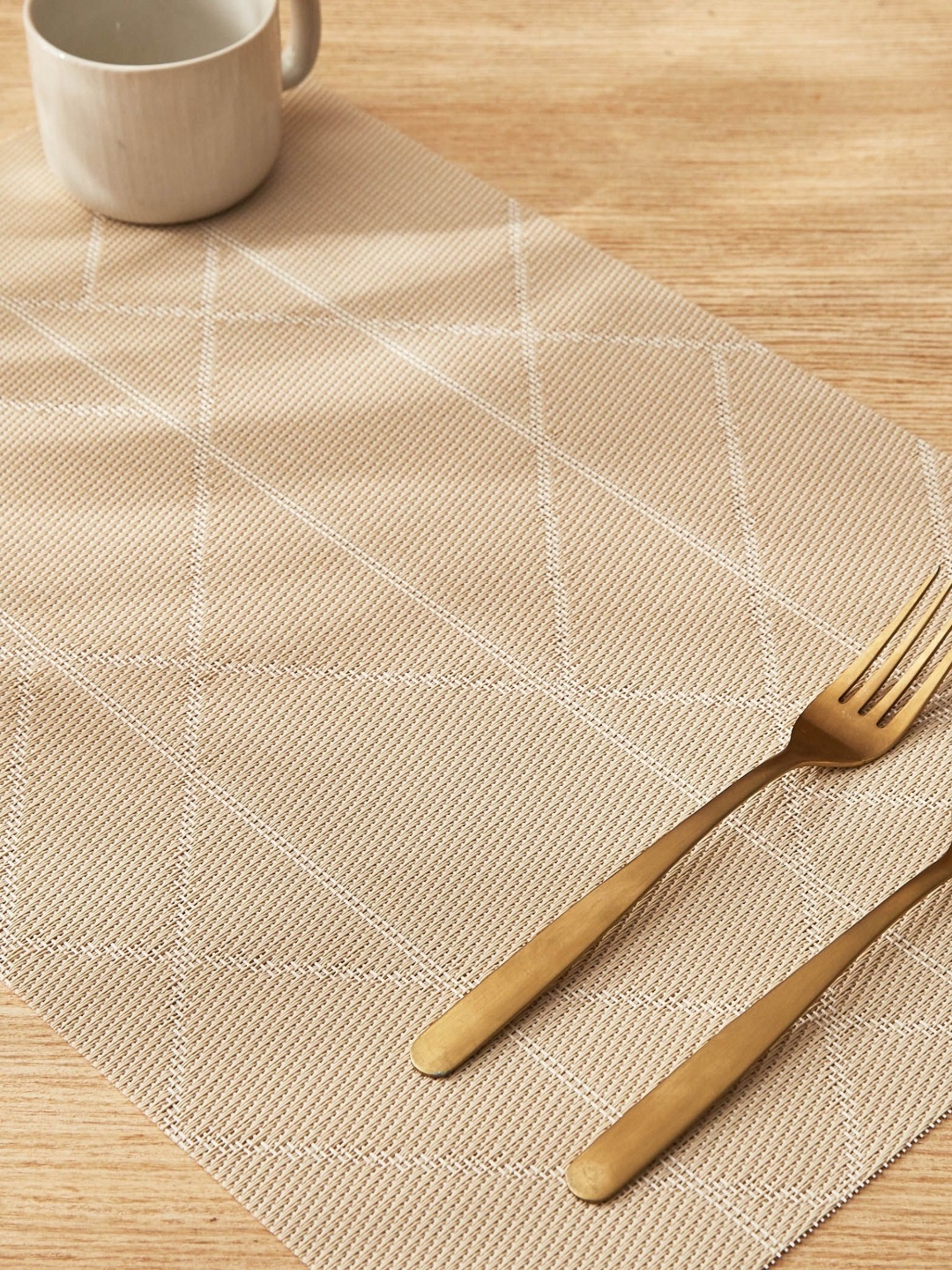 

Home Centre 6Pcs Beige Textured Table Placemats