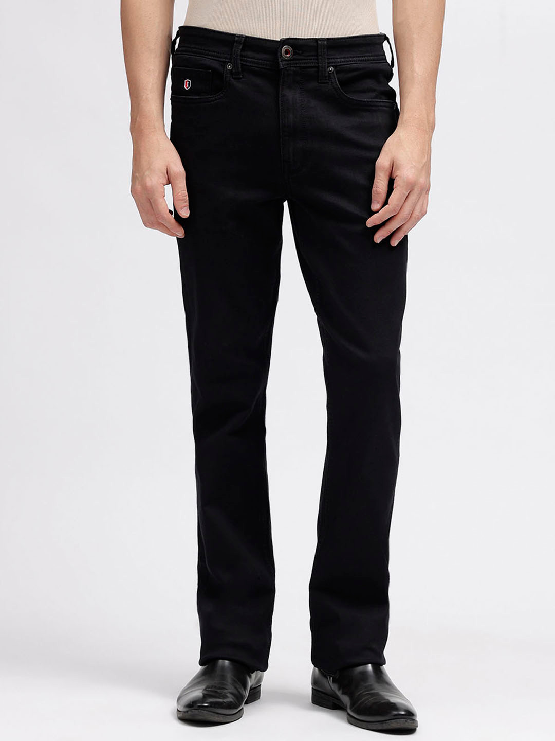 

Iconic Men Tapered Fit Mid-Rise Jeans, Black