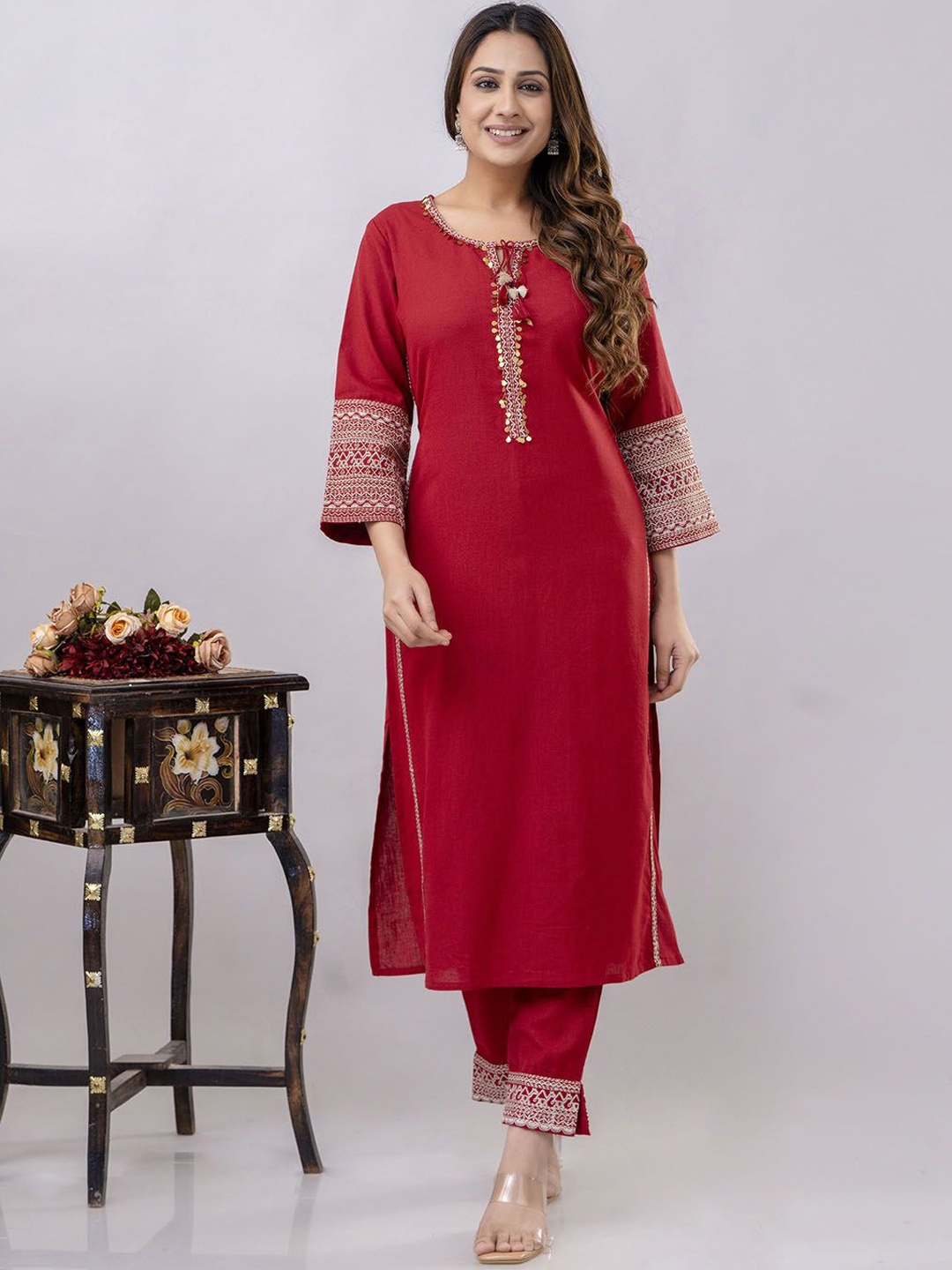 

Meena Bazaar Tie-Up Neck Three-Quarter Sleeves Regular Thread Work Kurta With Trouser, Red