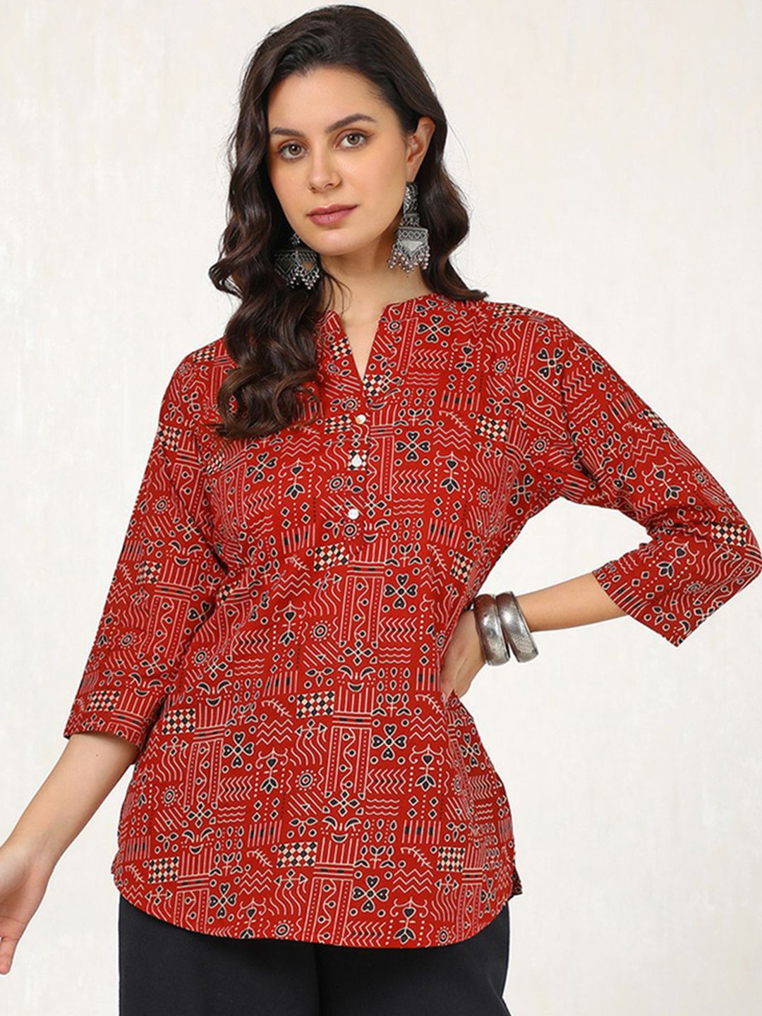 

Soch Women Cotton Ethnic Motifs Printed Kurtas, Red
