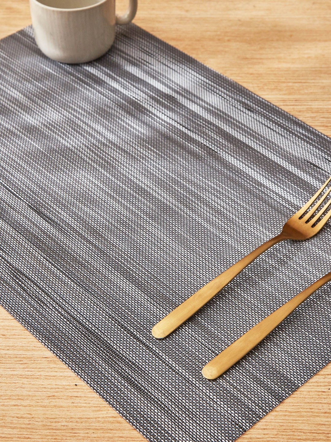 

Home Centre Set Of 6 Grey Rectangular Table Placemats