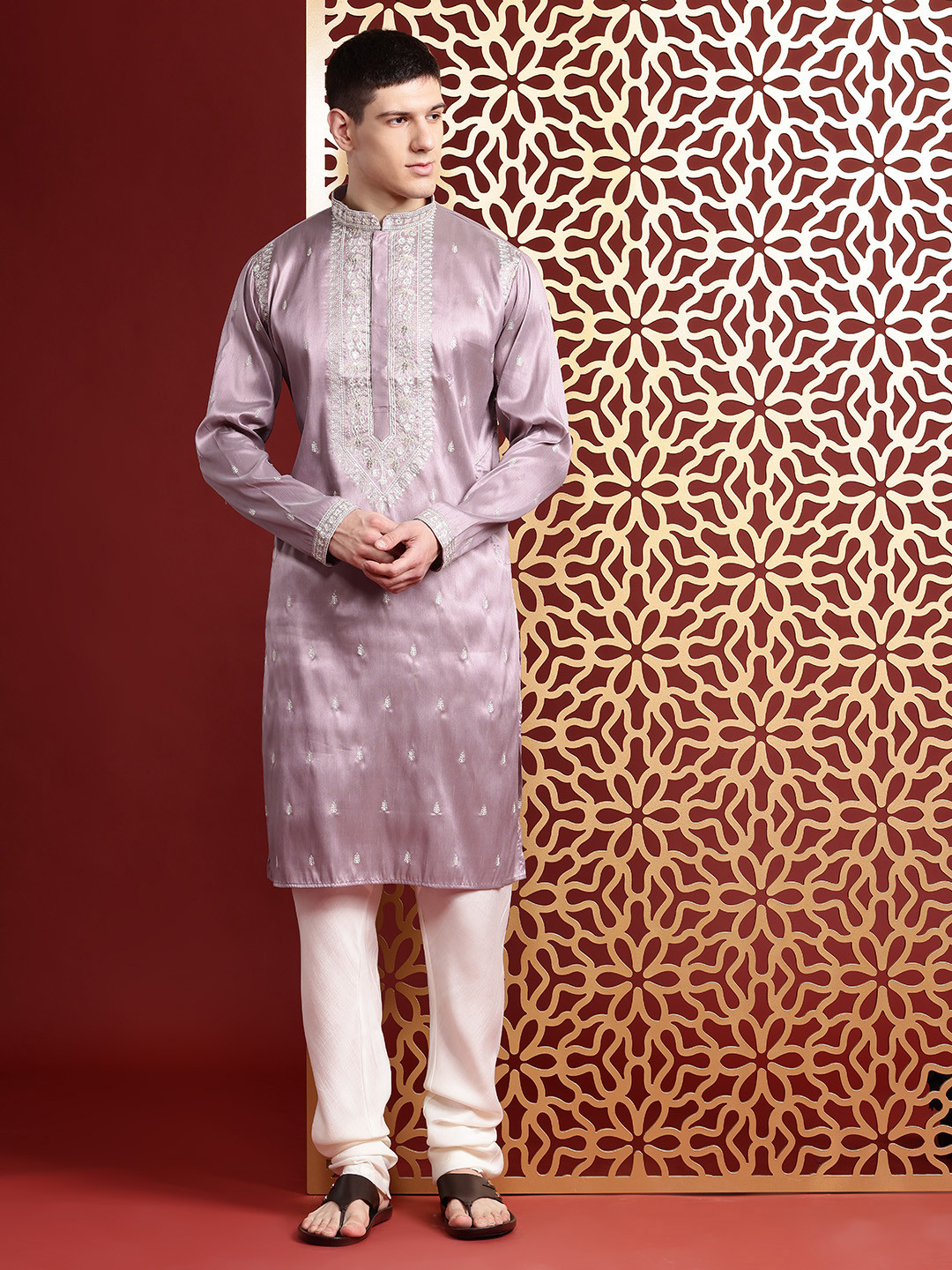 

MANQ Floral Embroidered Mandarin Collar Sequins Straight Kurta, Mauve