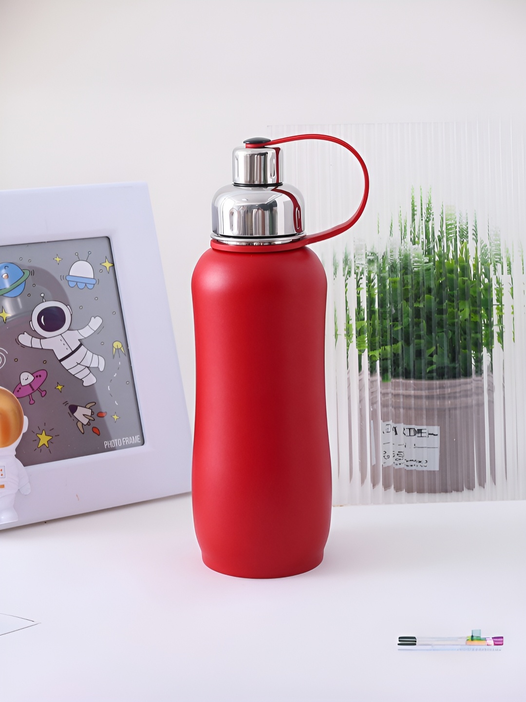 

The Better Home Red Stainless Steel Leak Proof Water Bottle 750ml