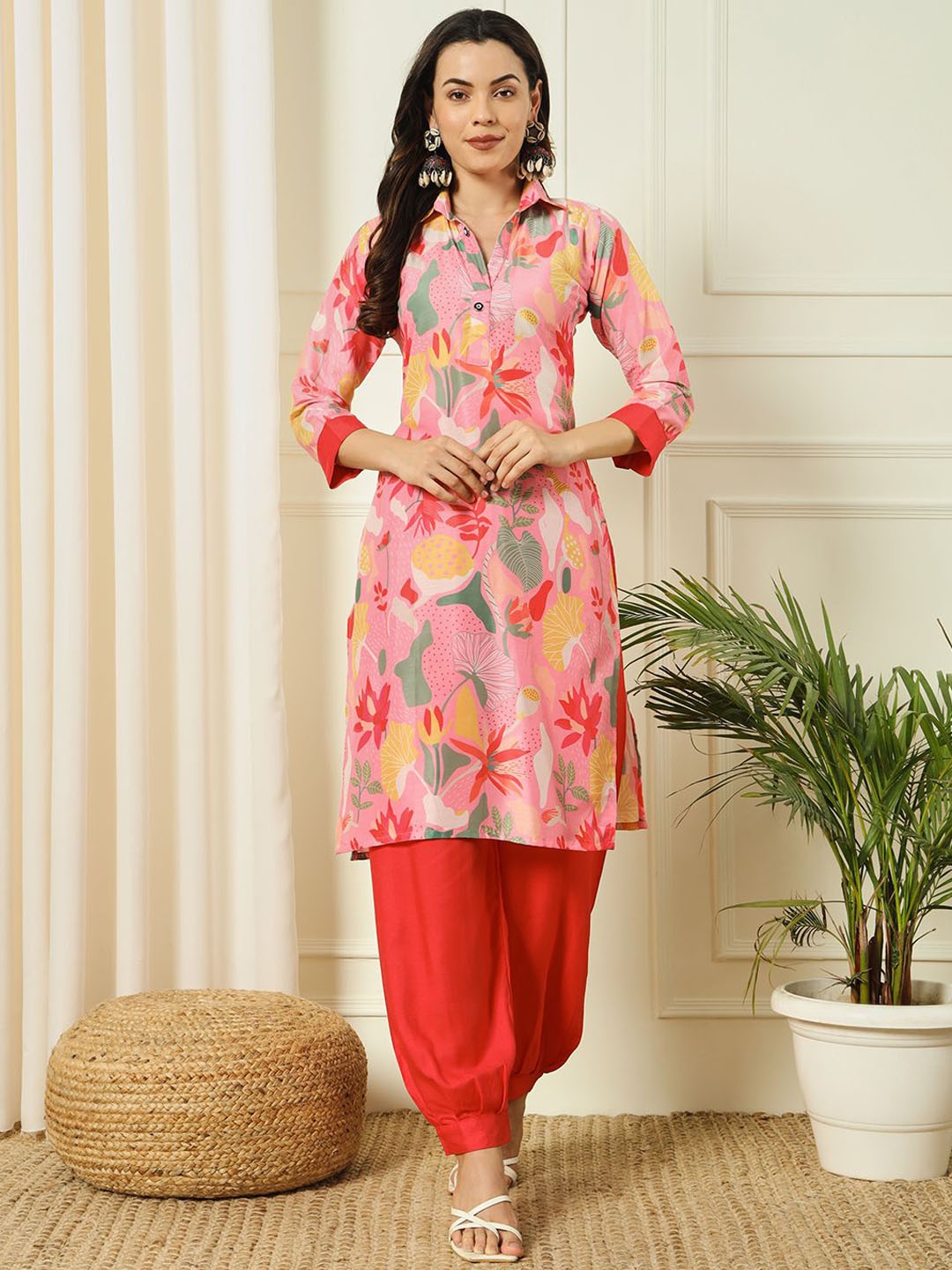 

Ekta Textiles Women Floral Printed Regular Kurti with Patiala, Peach