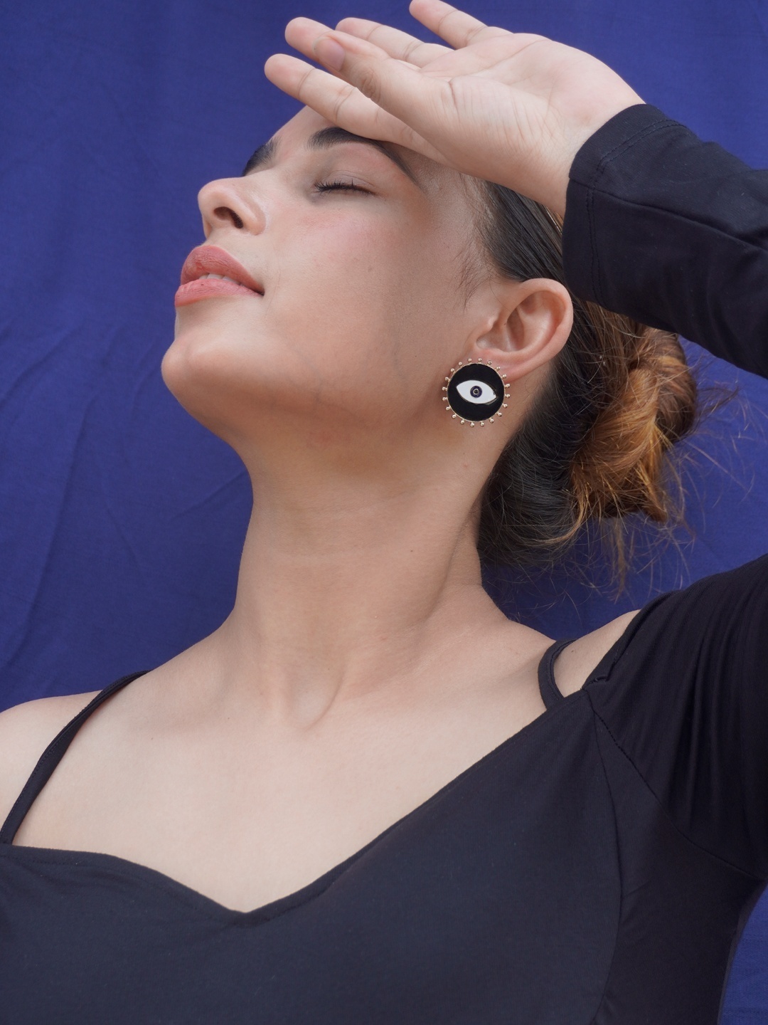 

Niscka Gold Plated Circular Studs