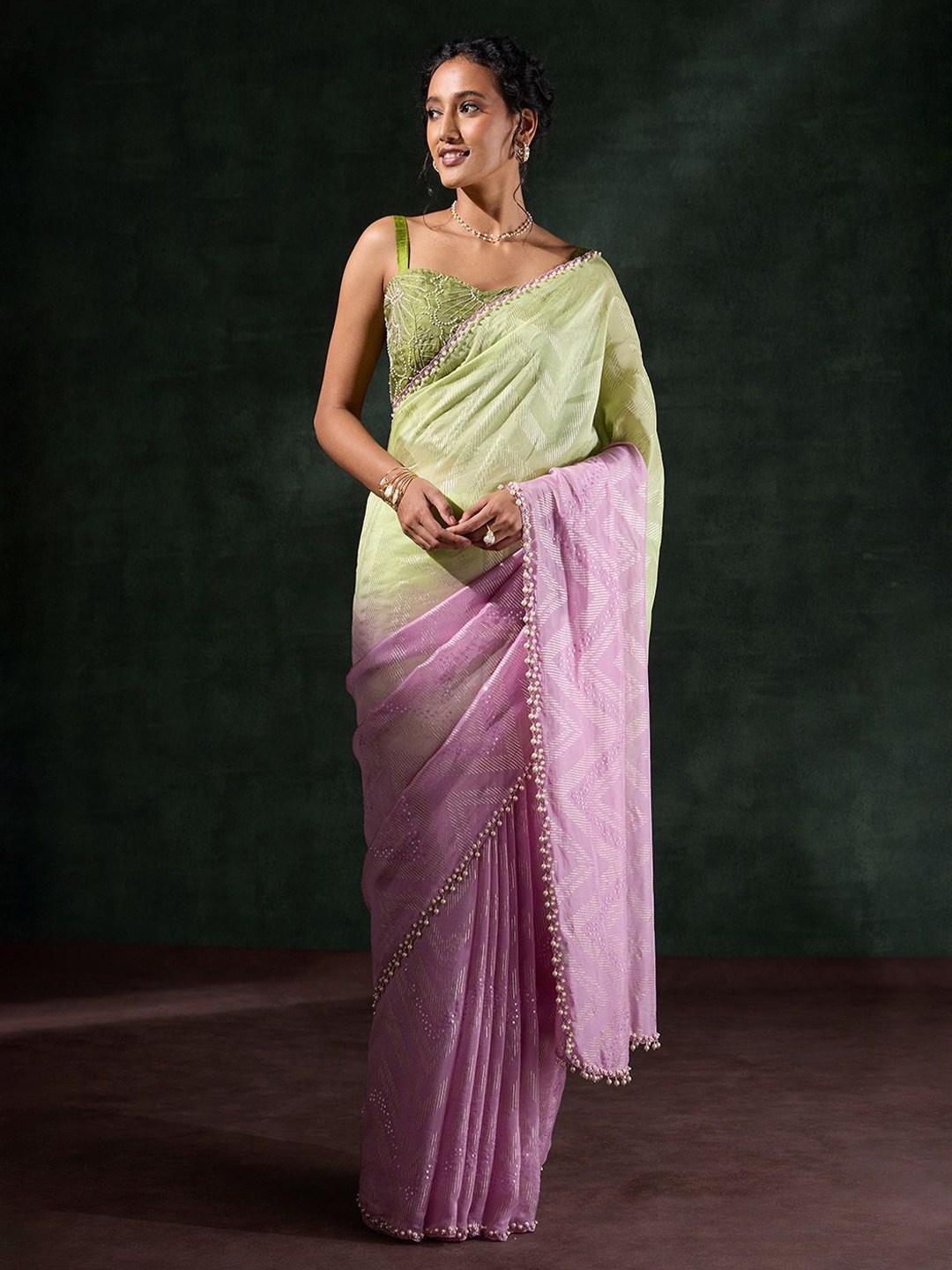 

Taneira Geometric Printed Sequinned Saree, Pink