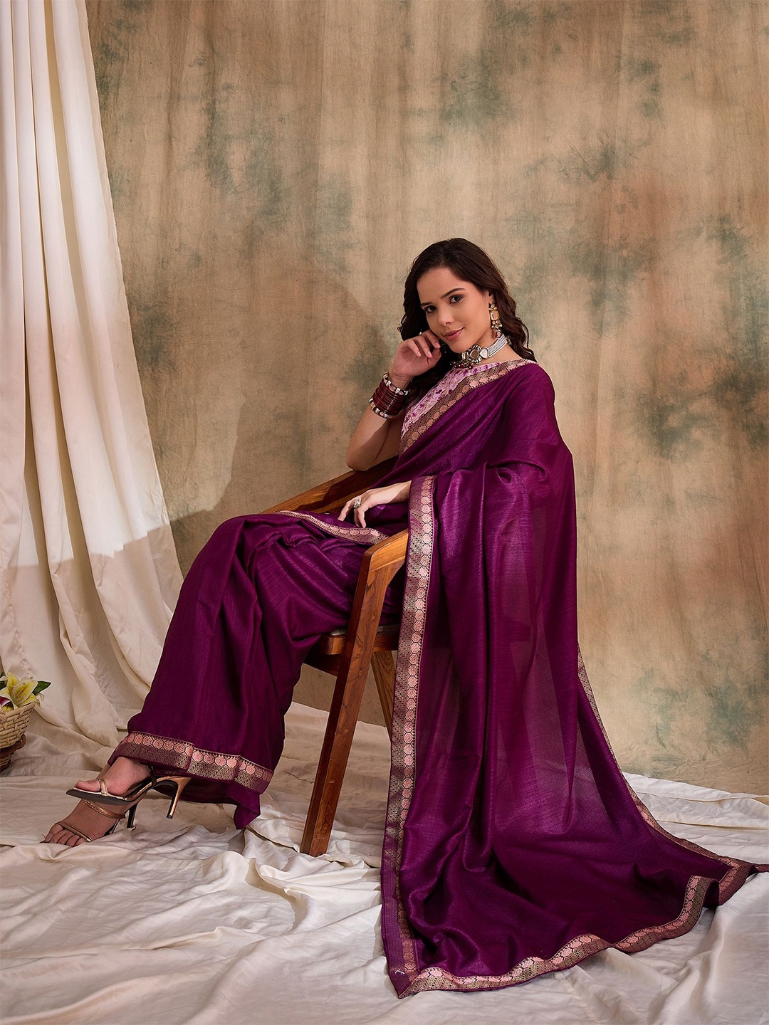 

Sangria Floral Embroidered Saree, Purple