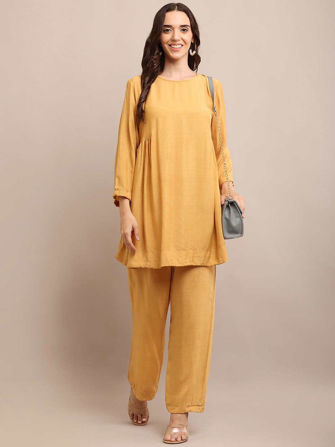 

ROZANAJAIPUR Top With Trouser Co-Ords, Yellow