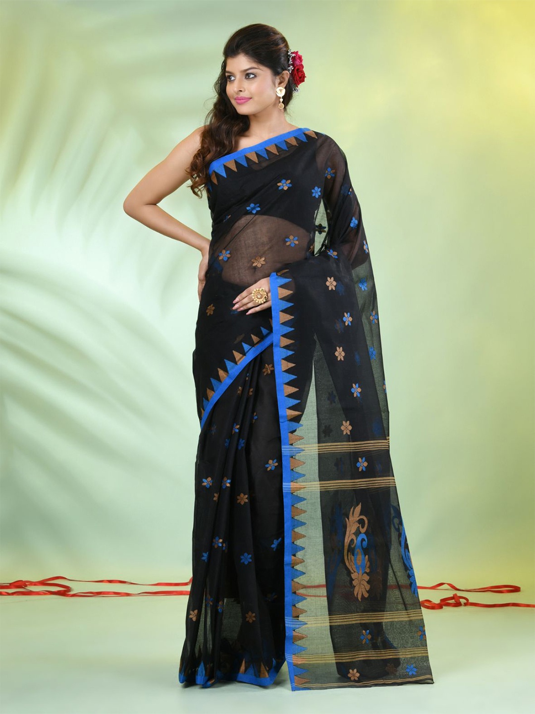 

Charukriti Floral Woven Zari Pure Cotton Saree, Black