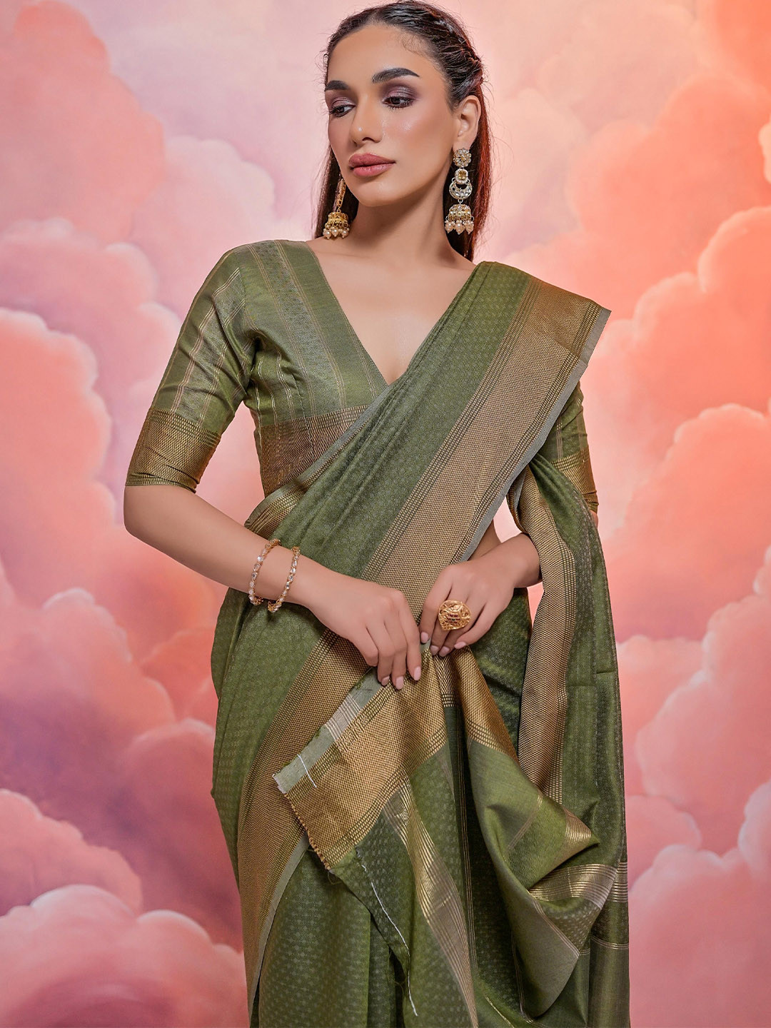 

Kandora Woven Design Zari Pure Silk Saree, Green