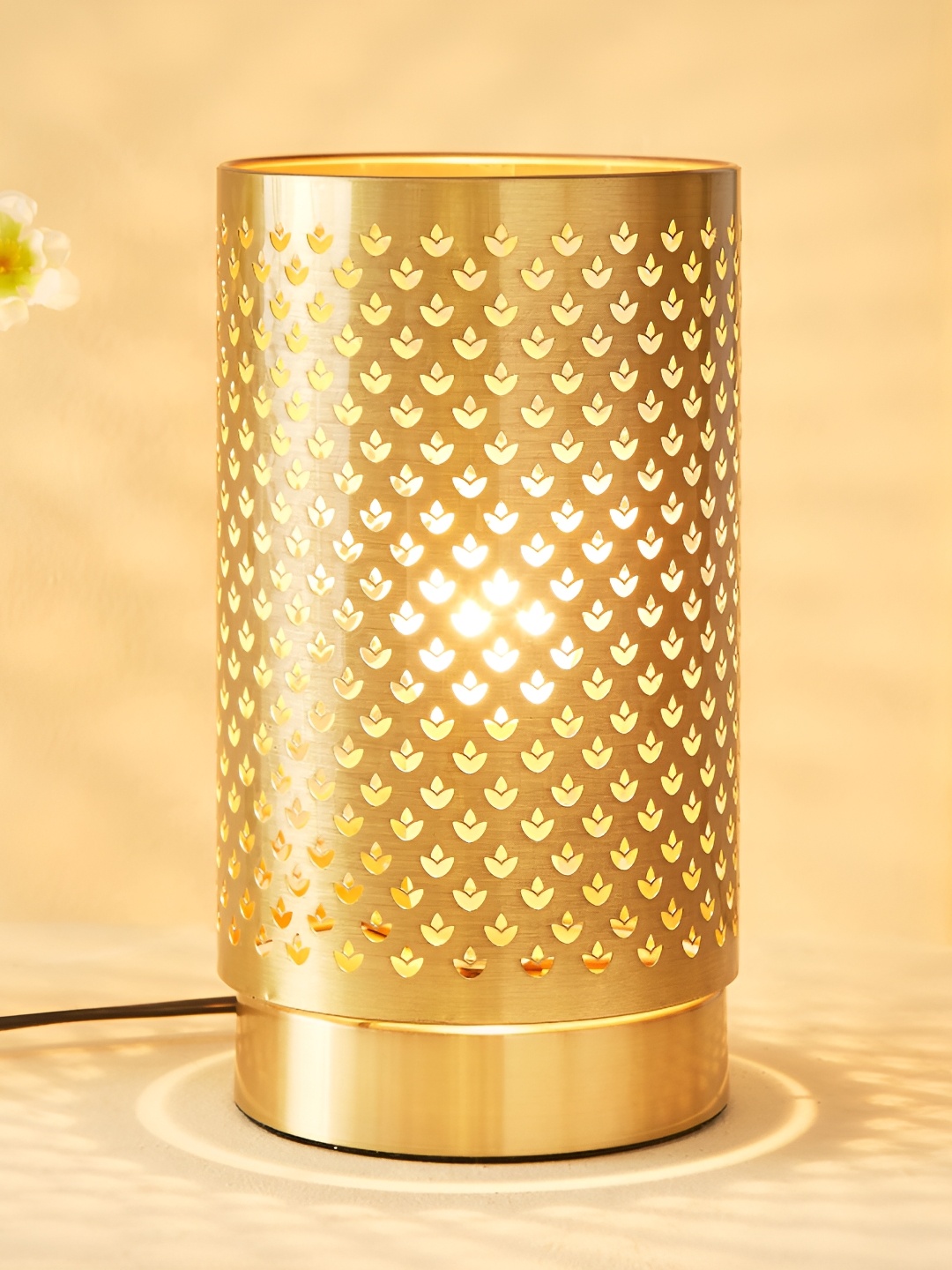 

Home Centre Beige Metal Cylindrical Shaped Table Lamp