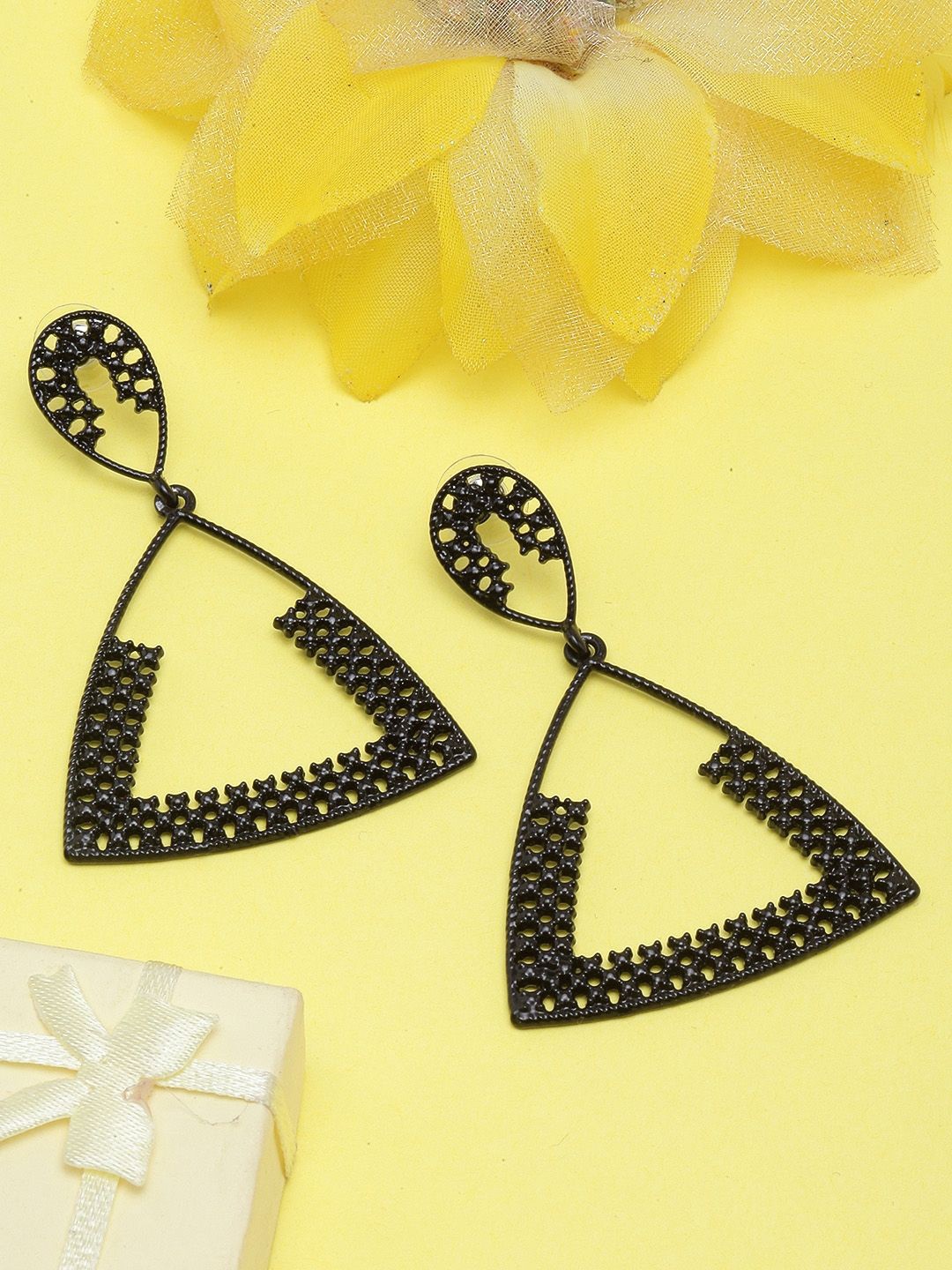 

KPOP Contemporary Drop Earrings, Black