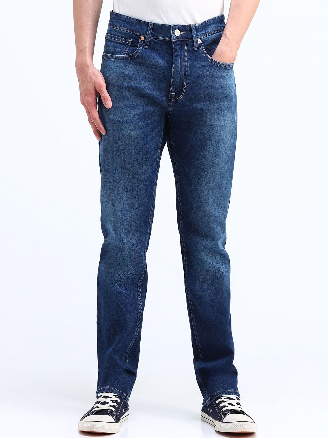 

Flying Machine Men Straight Fit Light Fade Stretchable Jeans, Blue