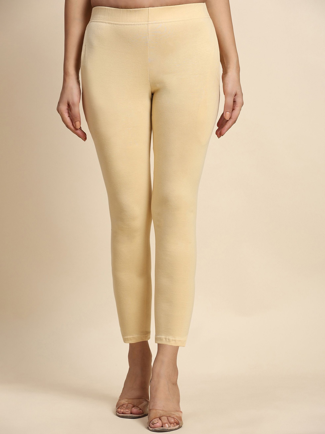 

Outflits Women Ankle Length Leggings, Beige