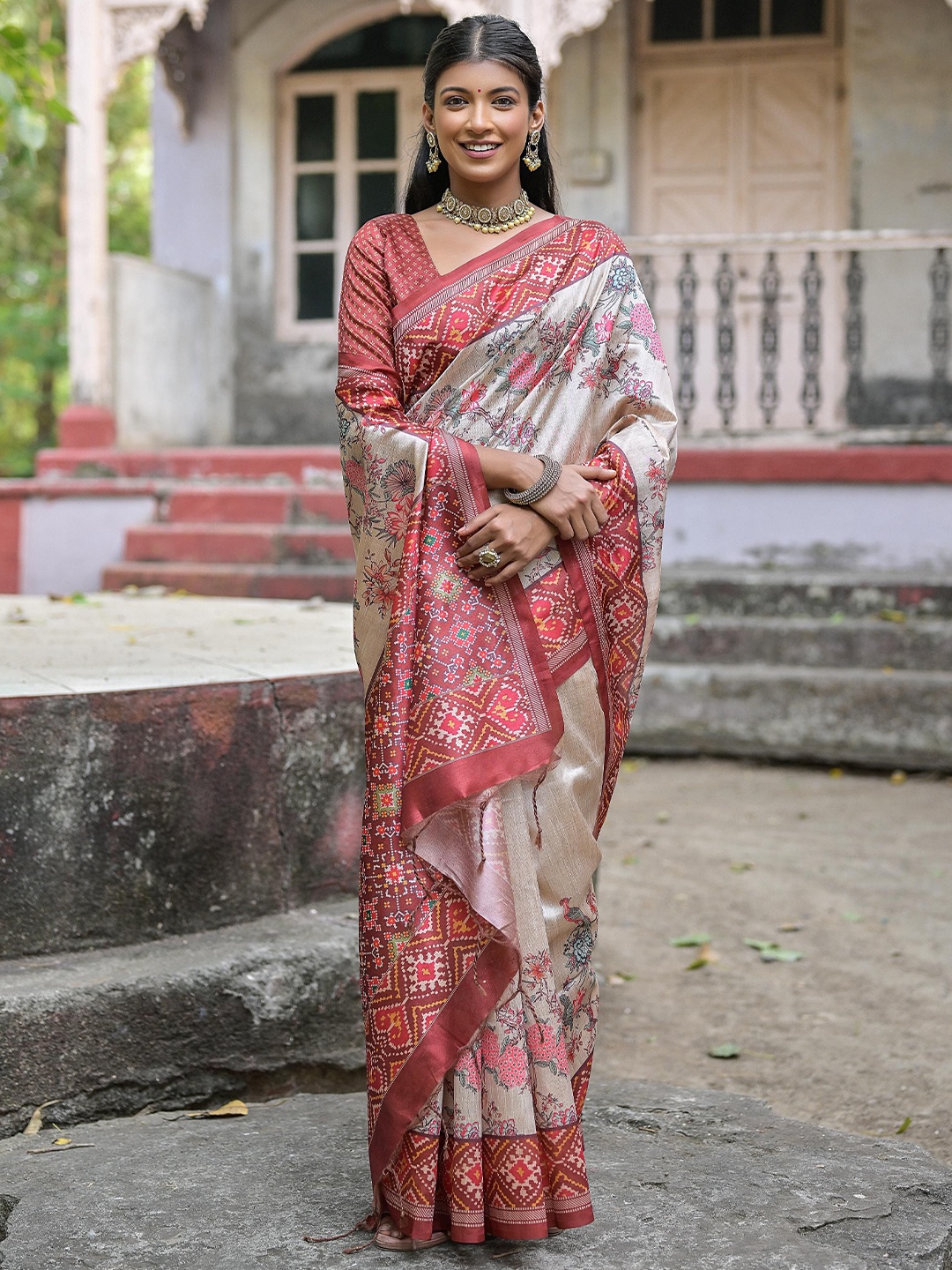 

Kandora Women Floral Pure Silk Tussar Saree, Brown