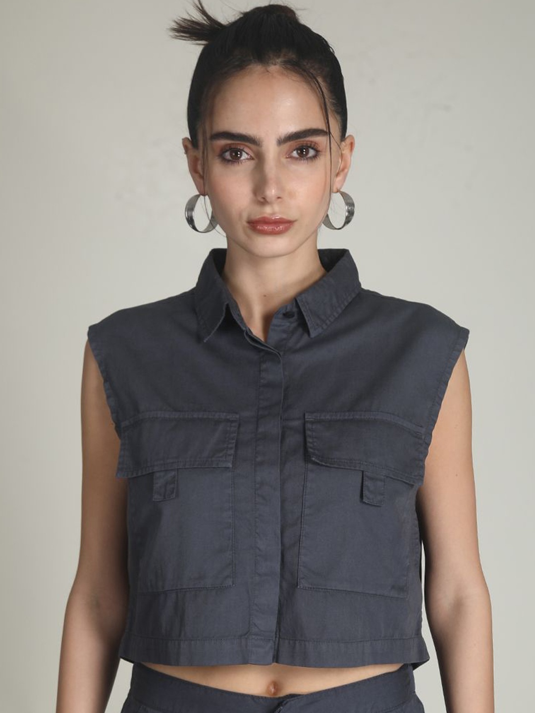 

IVOC Women Classic Spread Collar Solid Cotton Casual Shirt, Grey