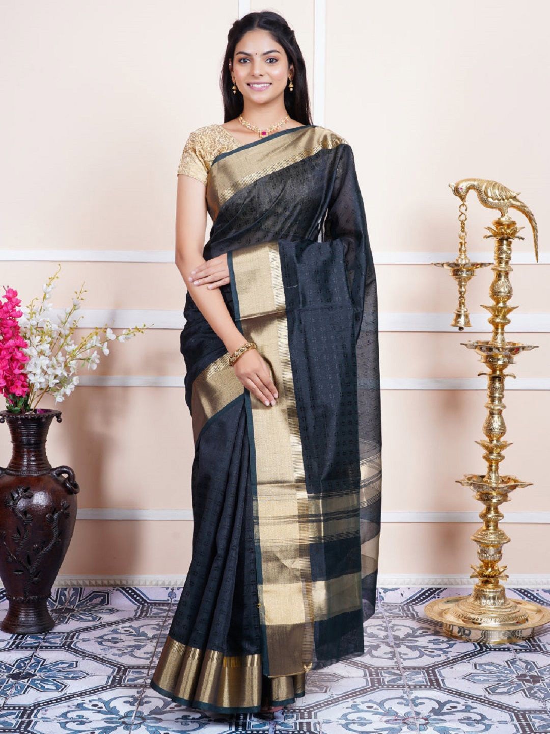 

Ramraj Woven Design Zari Saree, Black