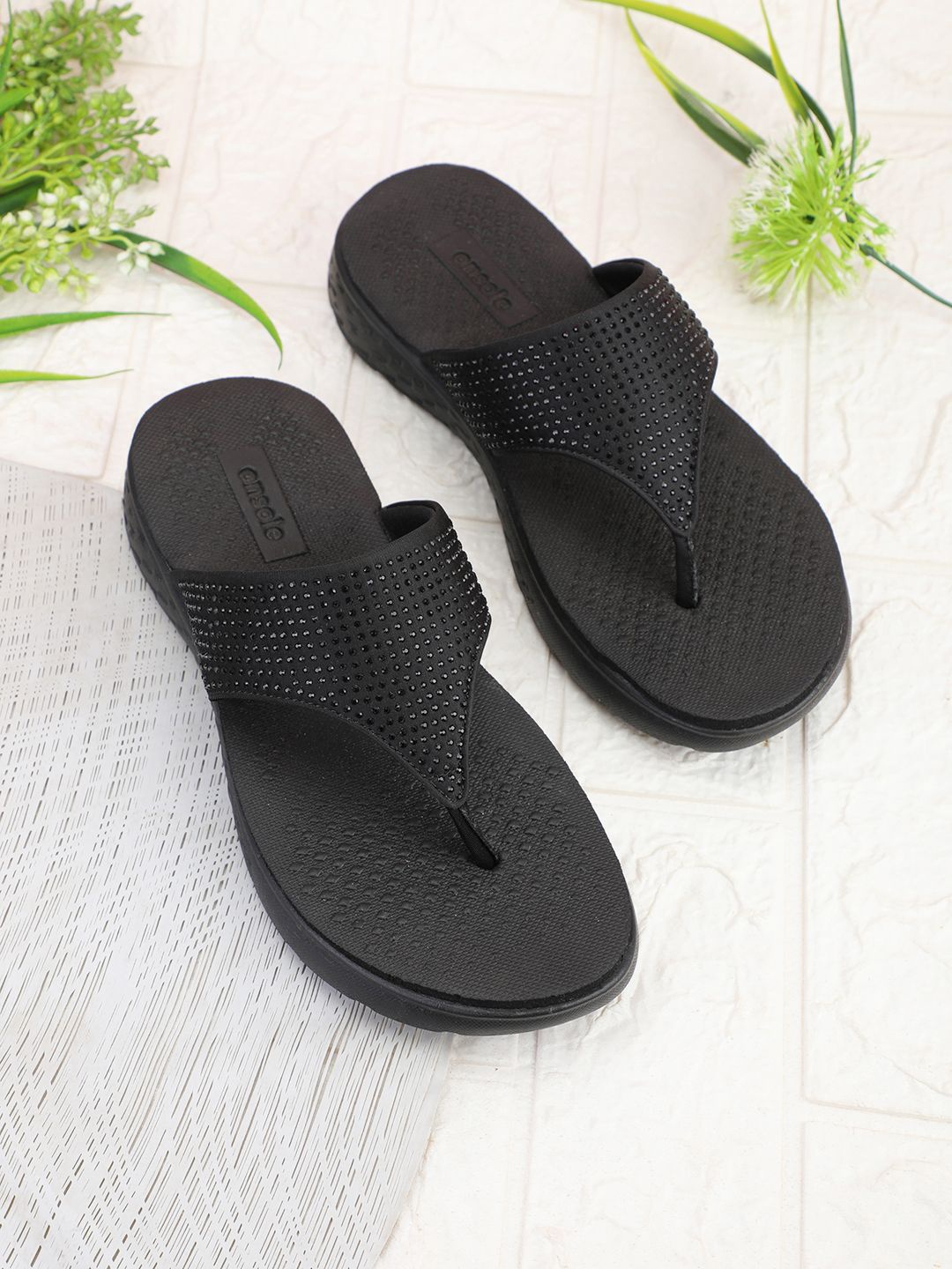 

ONSOLE Women Thong Comfortable Flip-Flops, Black