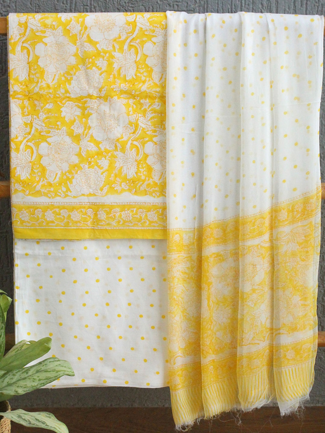 

Weaves of Tradition Printed Pure Cotton Unstitched Dress Material, Yellow
