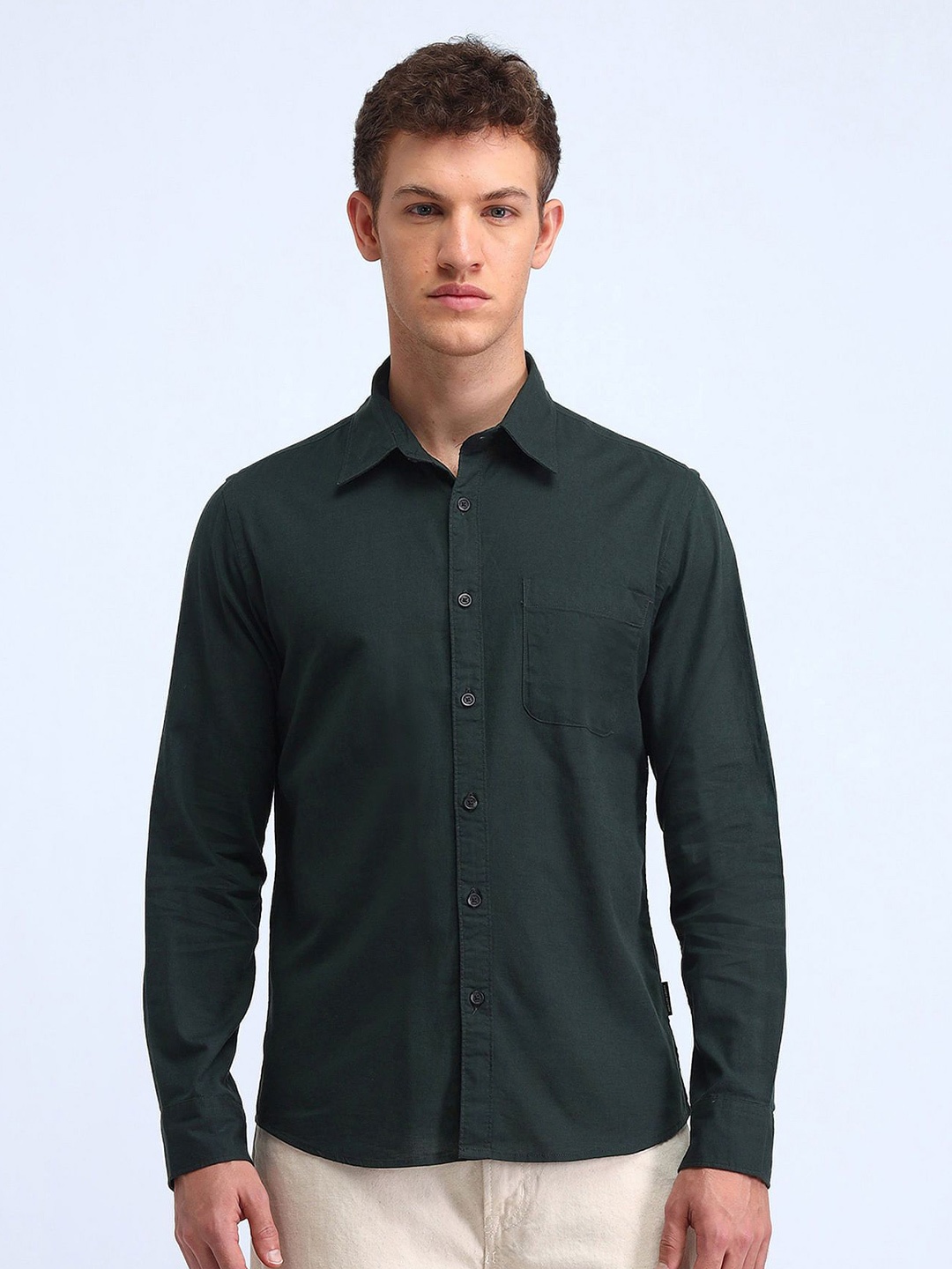 

Flying Machine Men Cutaway Collar Solid Cotton Casual Shirt, Green