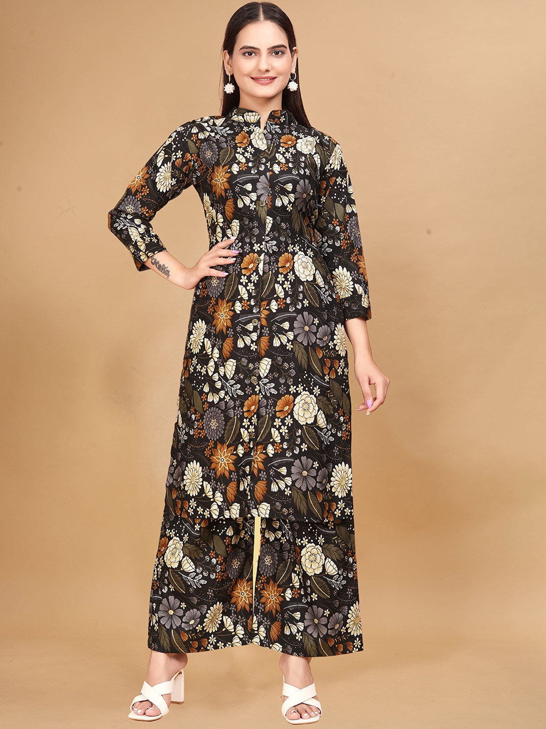 

VEECHIS Women Floral Printed Regular Kurta with Palazzos, Black