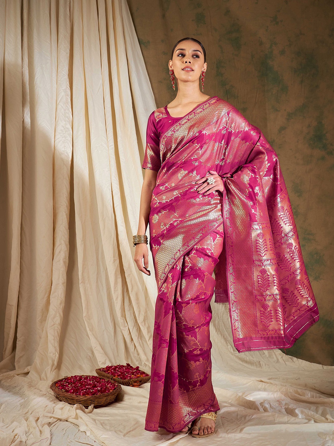 

Maroosh Ethnic Motifs Zari Traditional Banarasi Saree, Pink