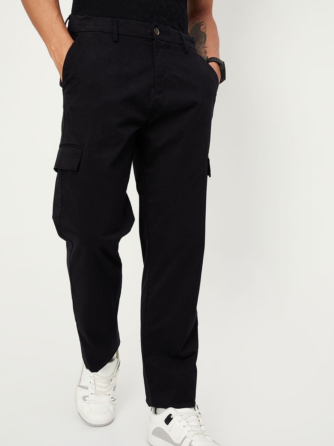 

max Men Mid-Rise Cargos, Black