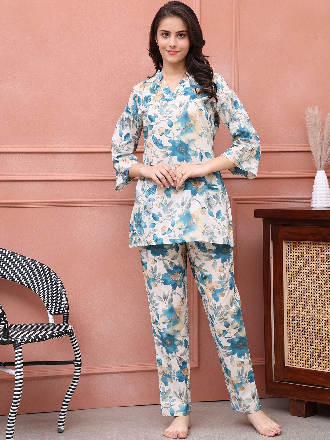 

Claura Women Printed Night suit, Blue