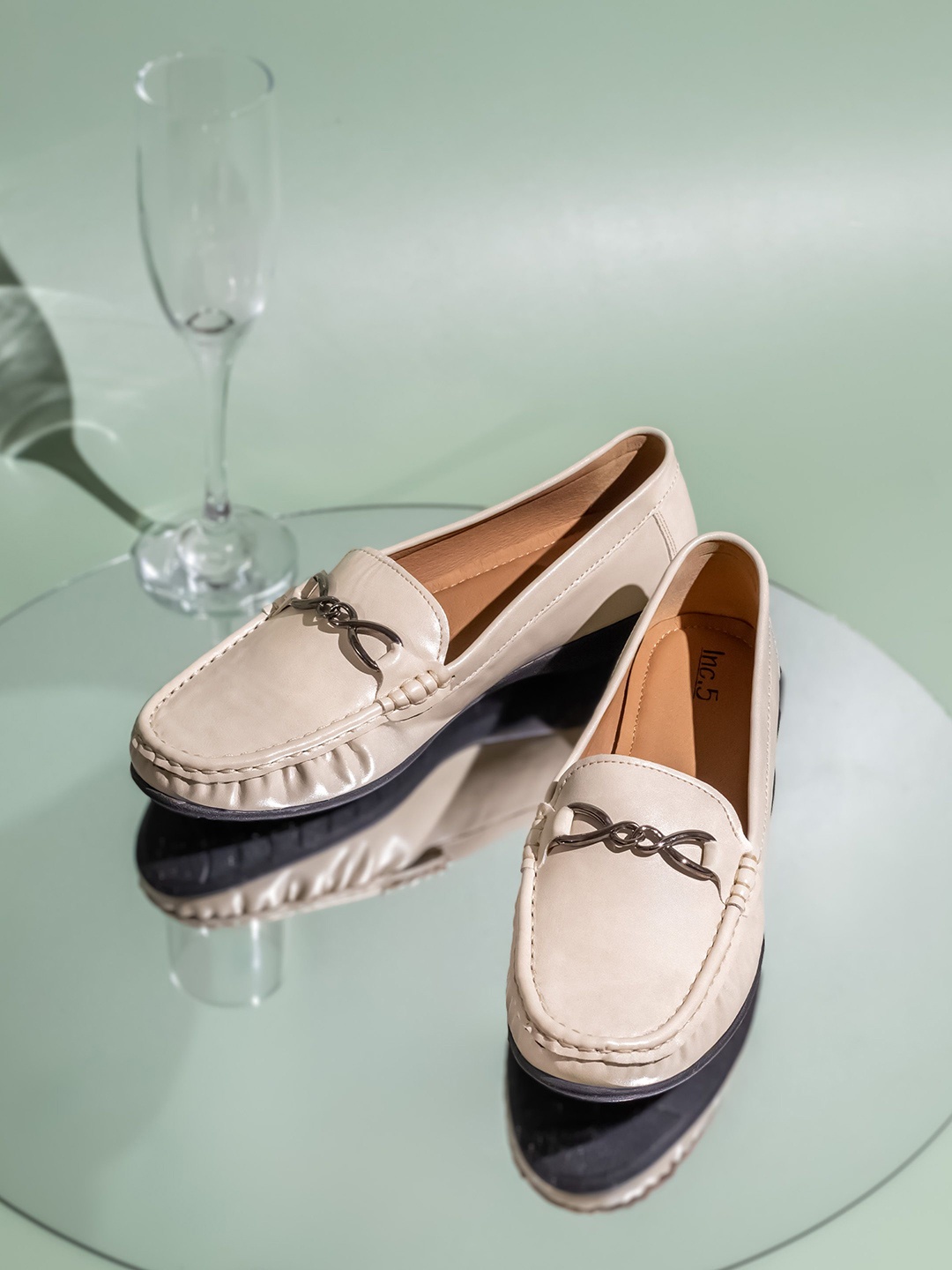 

Inc 5 Women Loafers, Cream