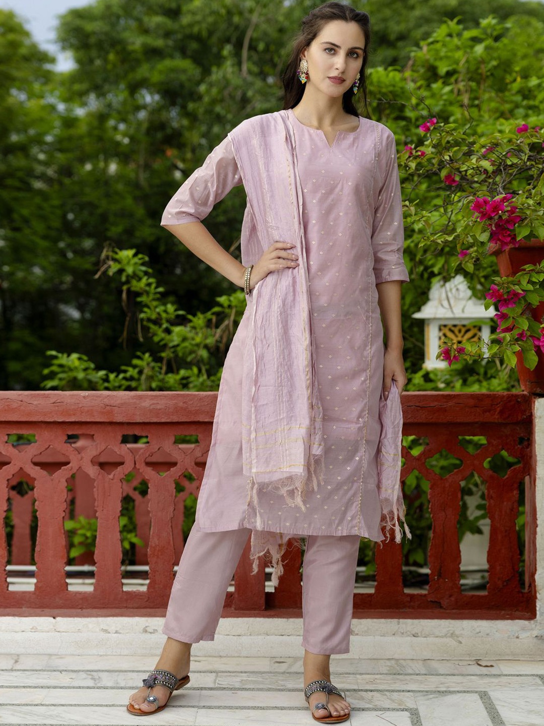 

VredeVogel Floral Woven Design Regular Chanderi Silk Kurta With Trouser With Dupatta, Pink