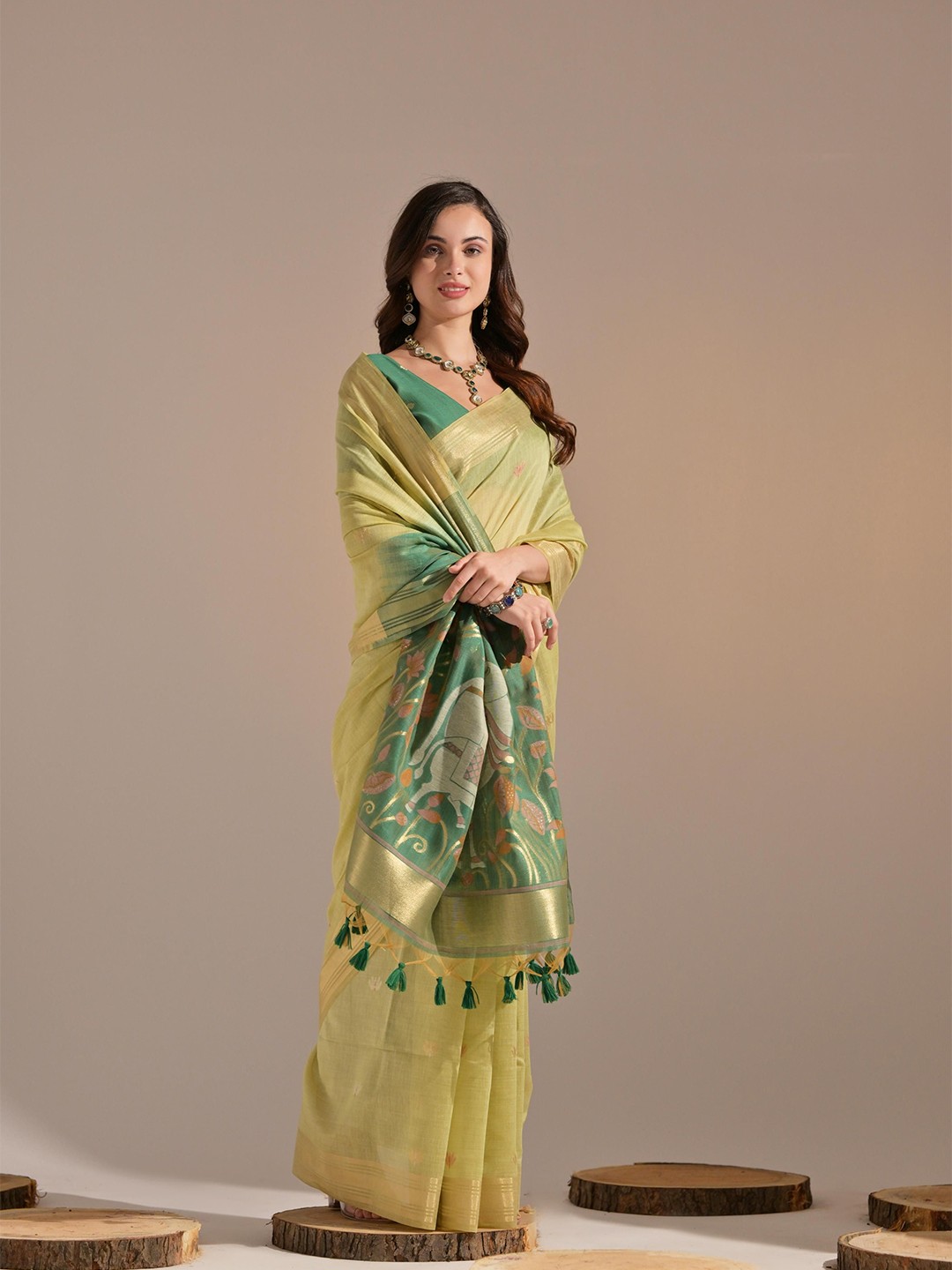 

Kandora Woven Design Zari Pure Cotton Saree, Green
