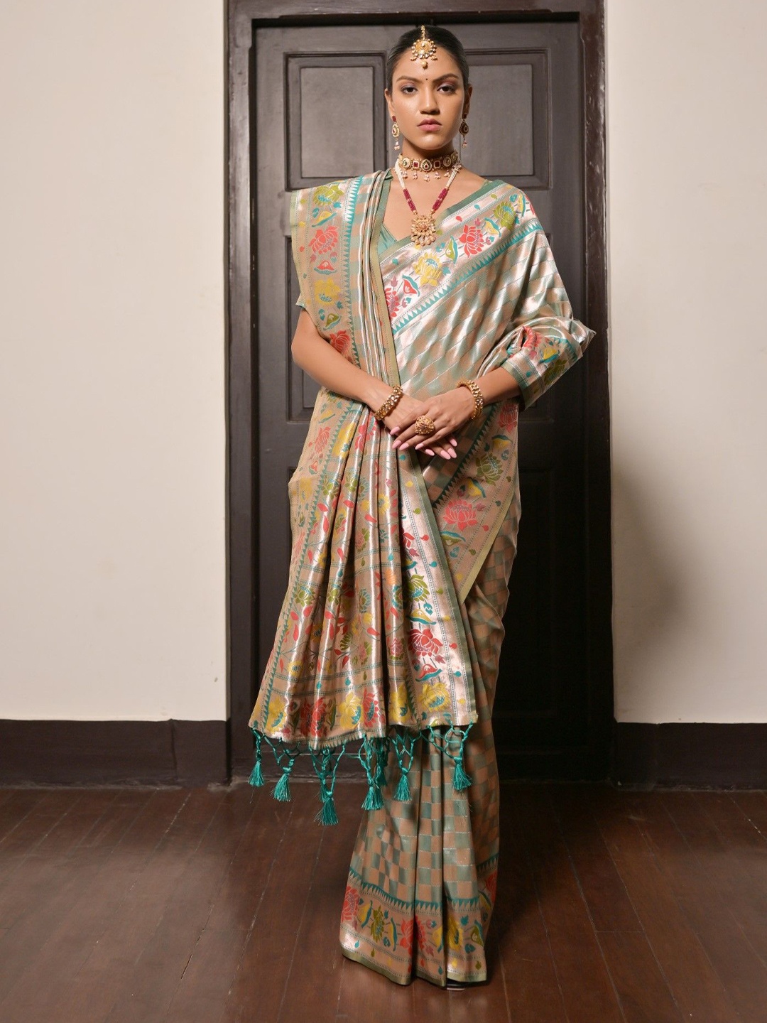 

Kandora Women Woven Design Zari Pure Silk Paithani Saree, Green