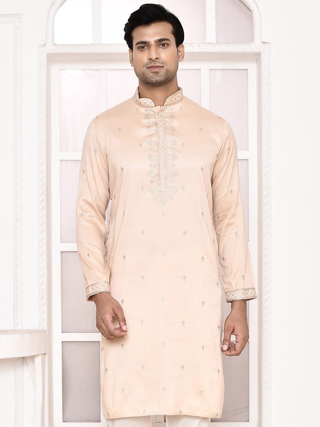 

MAAHI FABS Men Thread Work Kurta, Peach