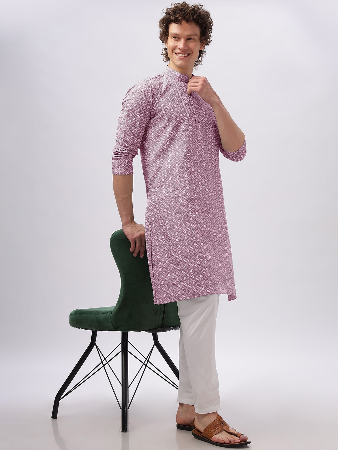 

Anouk Men Embroidered Cotton Kurta, Pink