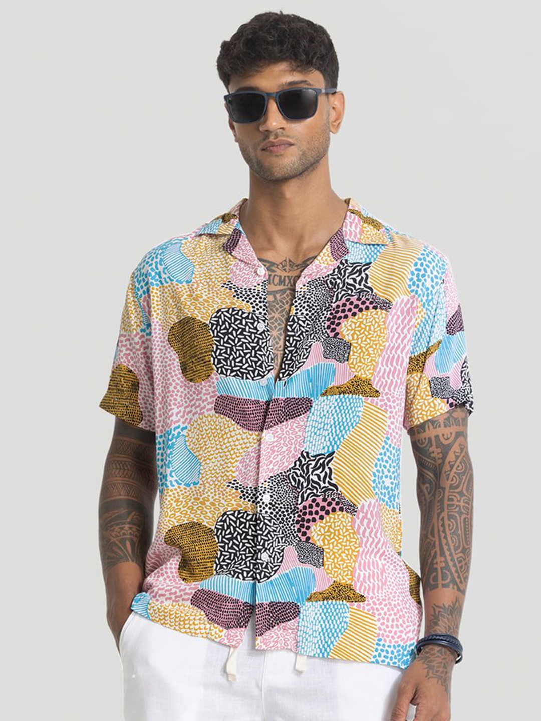 

Snitch Men Relaxed Cuban Collar Abstract Printed Casual Shirt, Pink