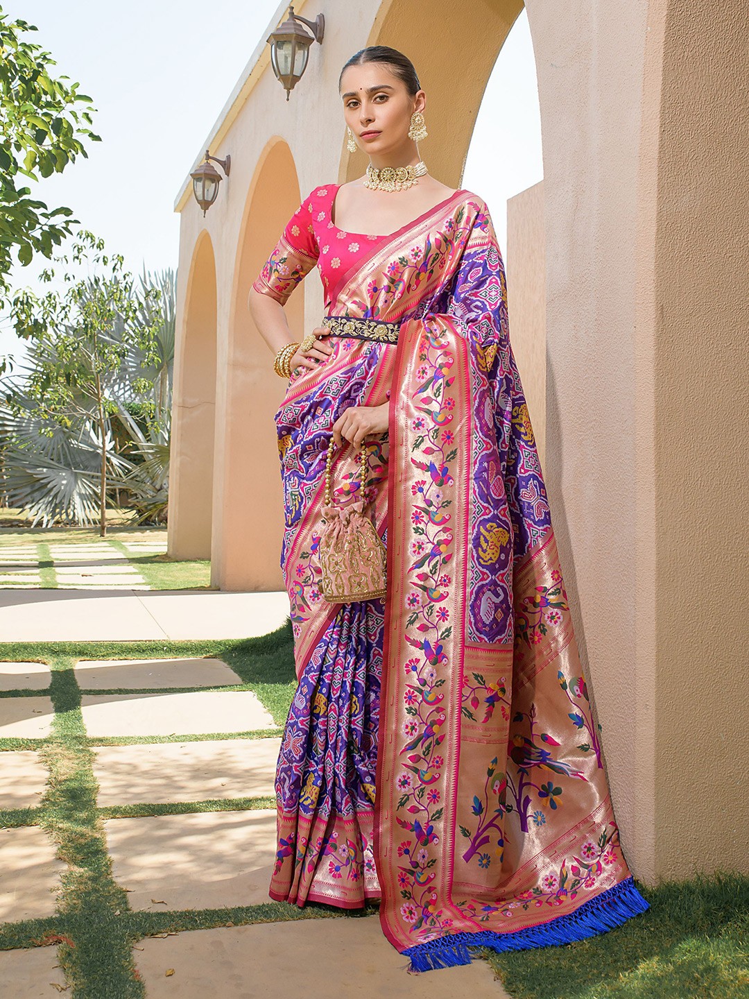 

Kandora Woven Design Zari Pure Silk Banarasi Saree, Purple