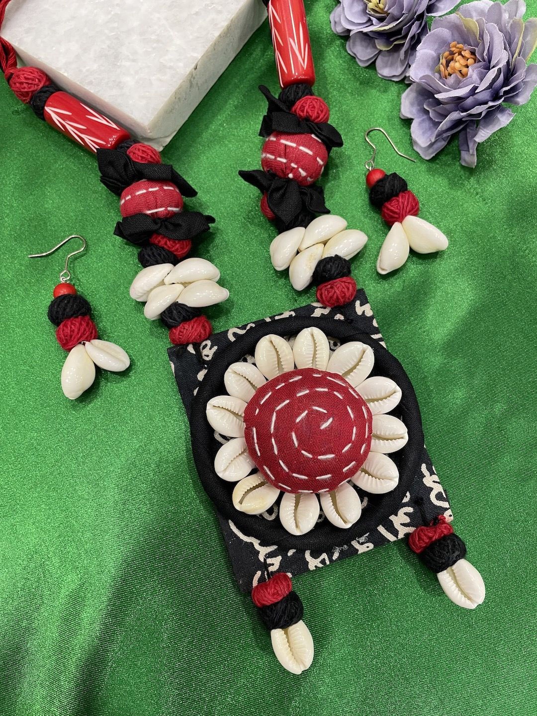 

Digital Dress Room Sea Shell Design Necklace & Earrings, Red