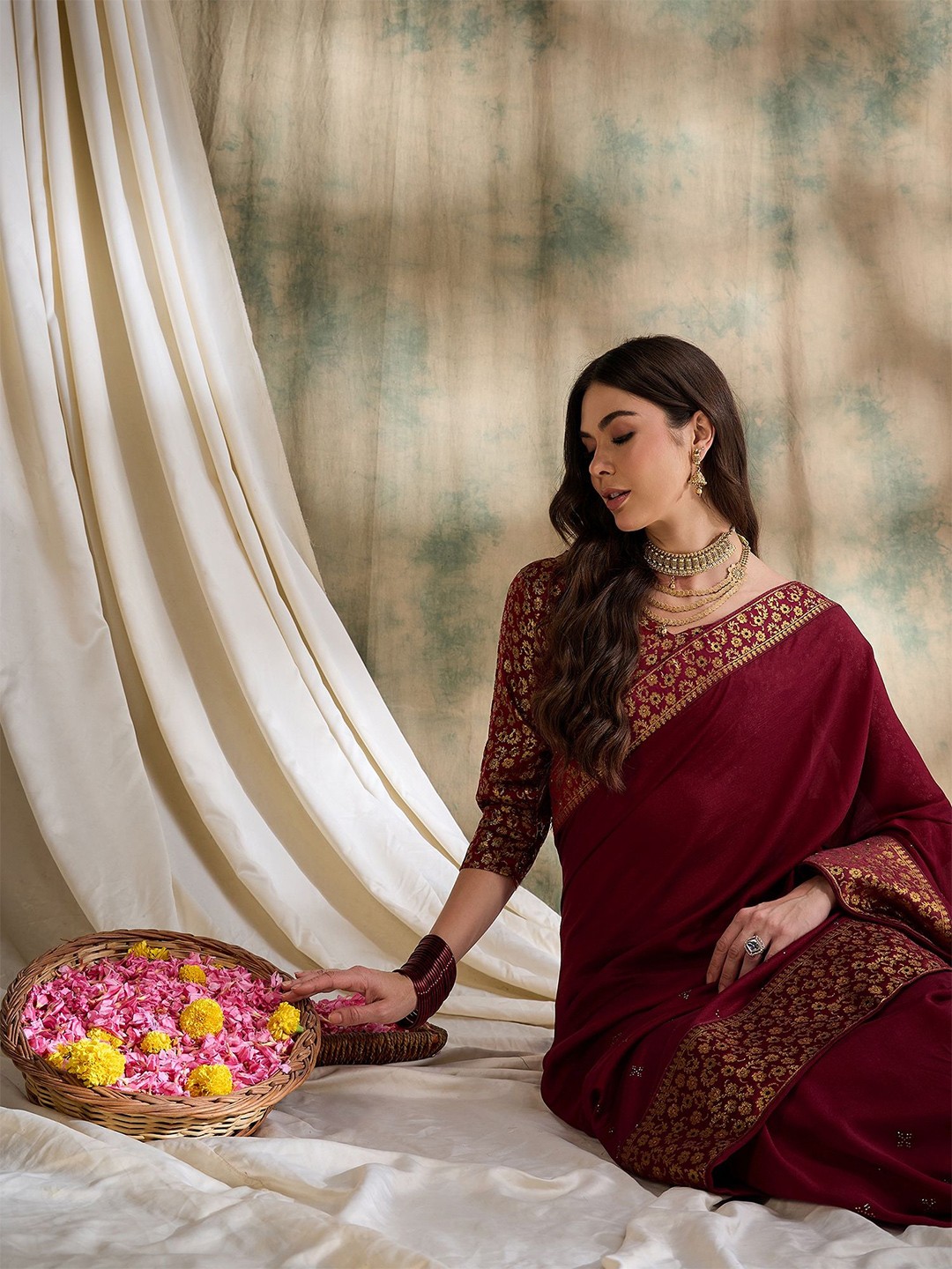 

Sangria Woven Design Zari Saree With Blouse, Maroon