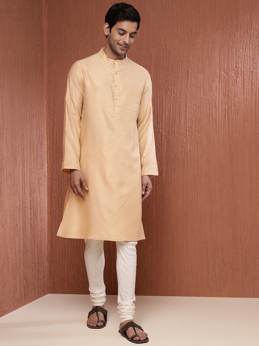 

Fabindia Men Thread Work Kurta, Off white