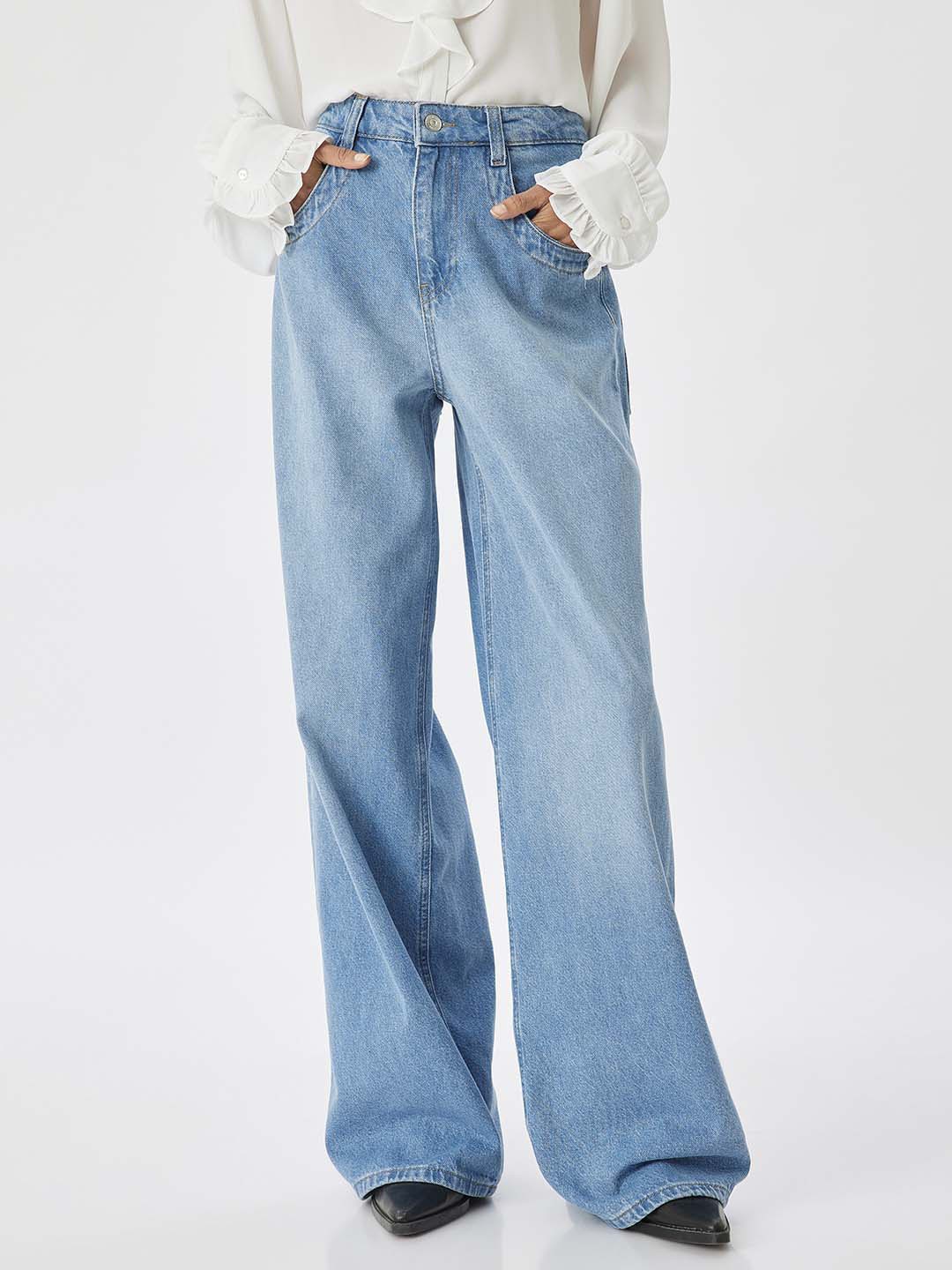 

Koton Women Solid Straight Fit Trousers, Turquoise blue
