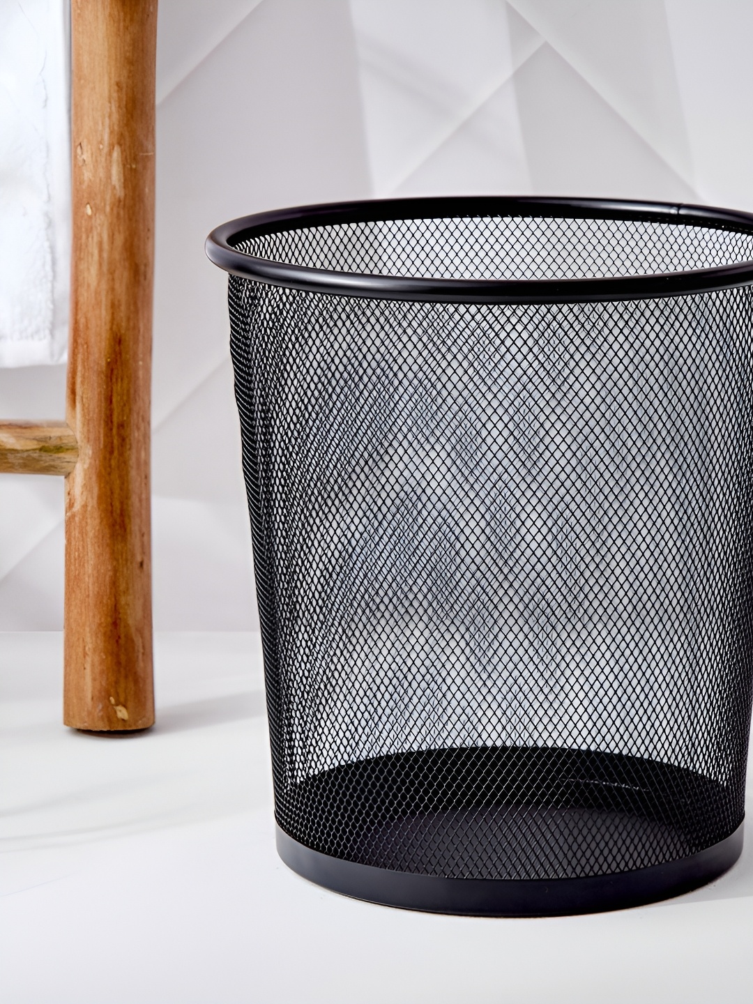 

Home Centre Black Metal Textured Open Dustbin - 7L