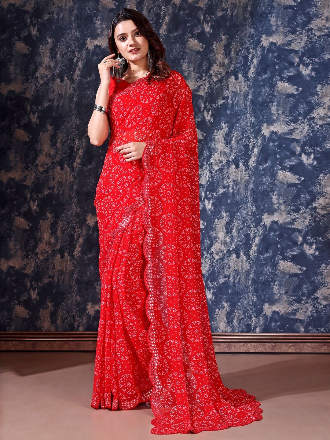 

SM TRENDZ Bandhani Printed Mirror Work Pure Georgette Bandhani Saree, Red
