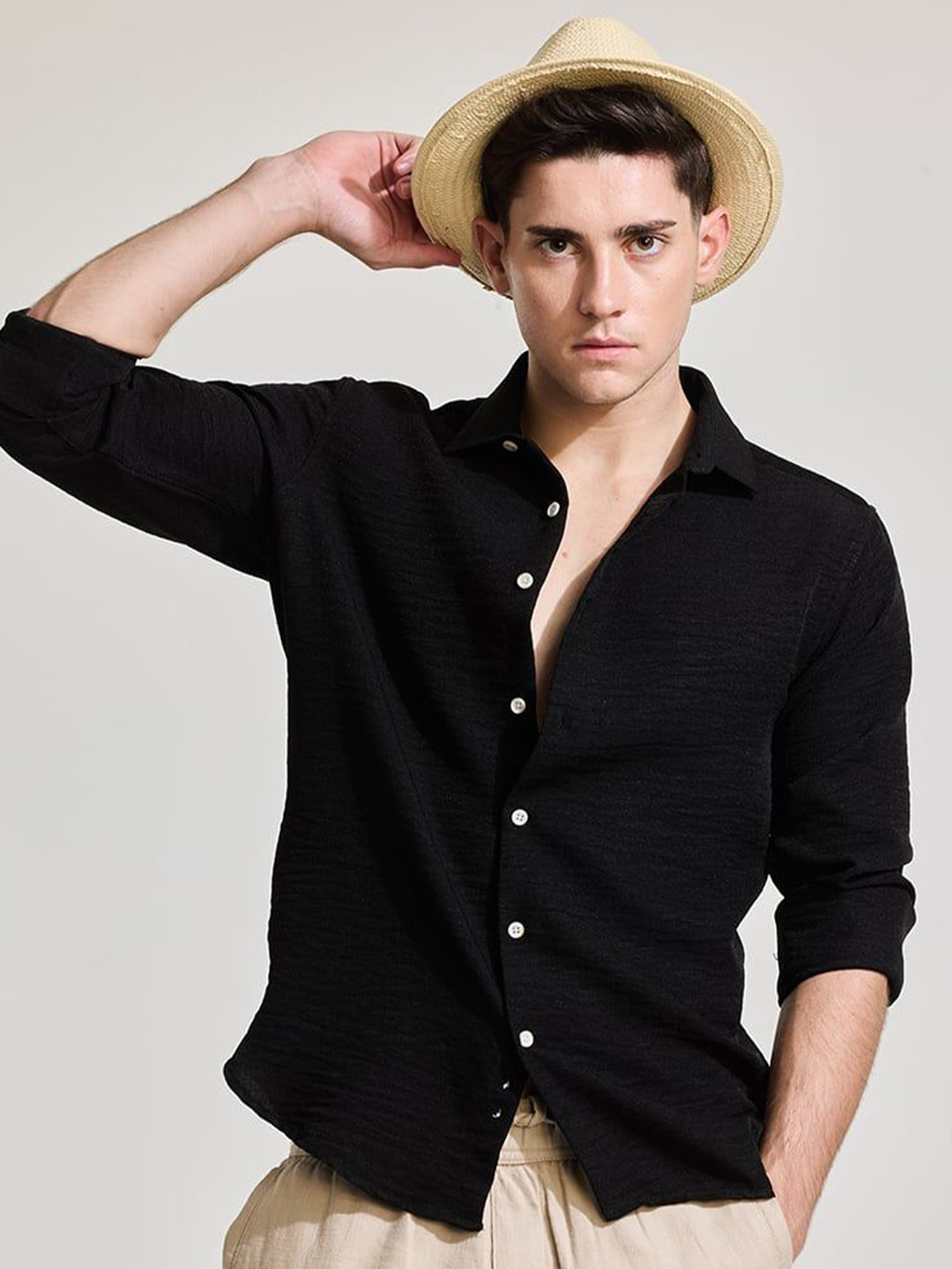 

Snitch Men Smart Spread Collar Solid Casual Shirt, Black