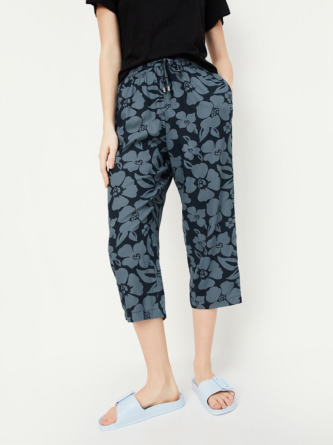 

max Women Printed Regular Fit Capris, Blue